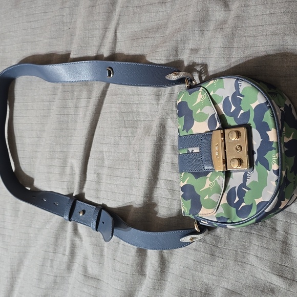 NWOT - Furla Metropolis Shoulder Bag Mini Crossbody Round Flower Camouflage - Picture 8 of 11